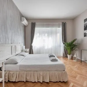 Regina Luxury Flat , Roma Italia